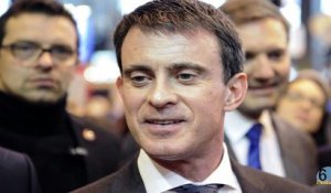 Valls devant des ouvriers : "J'ai un statut précaire en CDD"