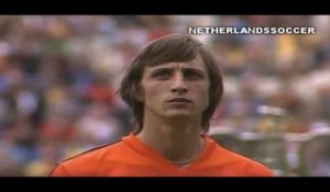 Hommage à Johan Cruyff avec ses plus belles actions