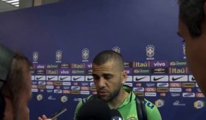 Qualifs CdM 2018 - Alves : "Le Brésil, ce n'est pas le Barça"