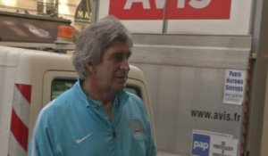 Foot - C1 - Man City : Pellegrini devant son hôtel parisien