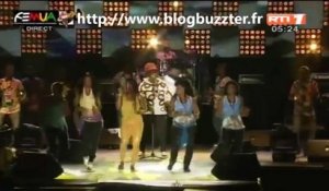 Papa Wemba s'écroule en plein concert et finit par décéder