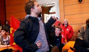 Amiens : occupation de la mairie par des manifestants