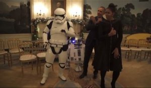 Le couple Obama danse avec les personnages de "Star Wars"