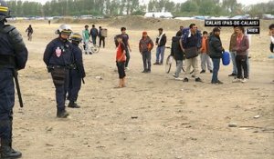 A Calais, nuit de tensions entre migrants et policiers - Le 11/05/2016 à 23h50