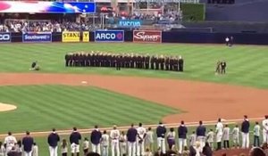 Chorale Gay interdite de chanter l'hymne et humiliée lors d'un match de Baseball, remplacée par une chanteuse Solo