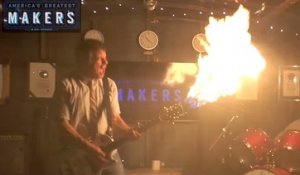 Il construit une guitare lance-flamme !