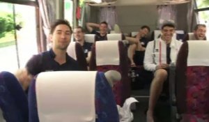 Volley - TQO (H) - Bleus : Ambiance festive dans le bus de l'équipe de France