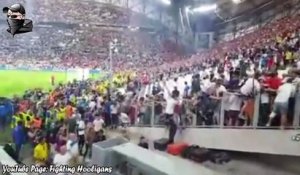 Fuite d'un virage du Vélodrome de fans anglais attaqués par les hooligans - Euro 2016