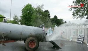 Essonne : la préfecture inondée par... des agriculteurs