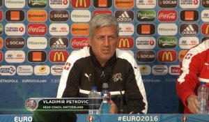 Groupe A - Petkovic : "La France est favorite"