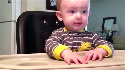 Un Bebe Bavard Parle Avec Maman Trop Chou Sur Orange Videos