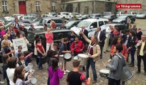 Saint-Malo. 200 manifestants pour l'école de musique