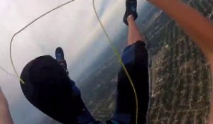 Un parachutiste perd son parachute