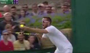 Viktor Troicki fou de rage, il s’en prend violemment à l’arbitre à Wimbledon (vidéo)