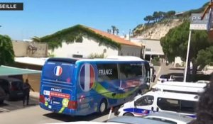 L'arrivée des joueurs de l'équipe de France à Marseille, en 42 secondes
