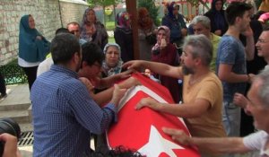 Istanbul: funérailles des victimes tuées lors du putsch avorté