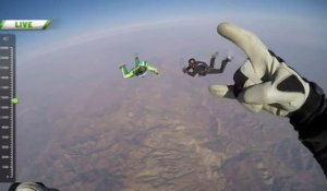 Incroyable ! Un parachutiste et cascadeur américain réalise un saut de 7,6km d’altitude sans parachute !