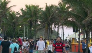 Les touristes arrivent à Rio, à cinq jours des JO
