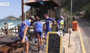 JO - Une pause coco pour les cyclistes français