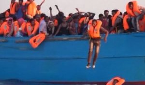 6500 migrants récupérés en Méditerranée sur la seule journée de lundi