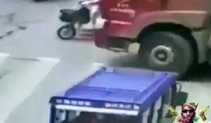 En Chine, il faut vraiment faire attention aux camions !!