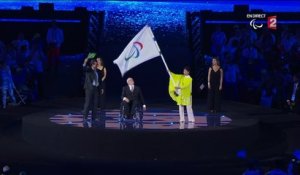 VIDEO. Passage de relais du drapeau des Jeux Paralympiques entre Rio et Tokyo
