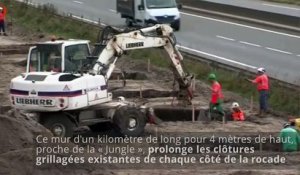 Calais : la construction du mur anti-migrants a commencé
