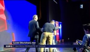 MoDem: Bayrou tape fort sur Sarkozy et clame son soutien à Juppé