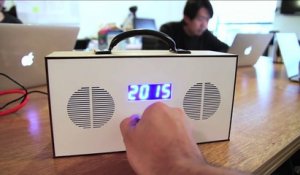 Time Travel Radio : la radio qui vous permet de voyager dans le temps qu'en changeant de station !