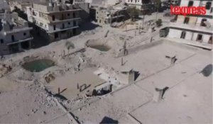 Syrie: un drone survole la ville d'Alep, dévastée par les bombes