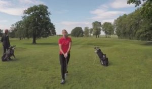 Une golfeuse s'enerve contre un drone et l'éclate