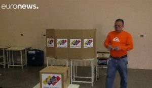 Vénézuéla : les élections régionales reportées