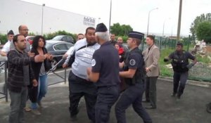 Bagarre avec la police à la sortie d’une mosquée