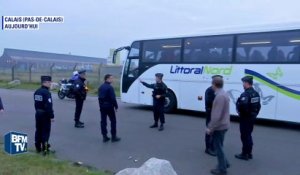 Calais: le premier car de migrants a quitté la "Jungle"