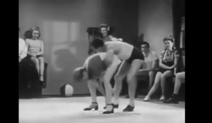 Cours d'auto-défense et Jiu-Jitsu pour femmes en 1947