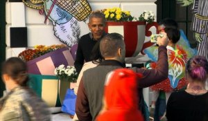 USA : Les Obama distribuent des bonbons pour Halloween