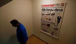 Turquie : le rédacteur-en-chef de Cumhuriyet en détention provisoire, pour "activité terroriste"