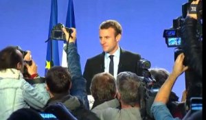 Macron : le pari du "chamboule-tout" pour se faire une place dans le jeu politique