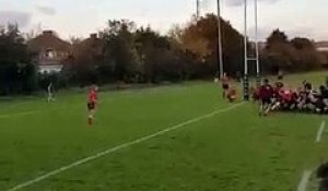 RUGBY: UNE AILE DE PIGEON POUR MARQUER UN ESSAI