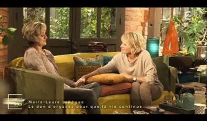 Sophie Davant très émue dans "Mille et une vies" sur France 2 - Regardez