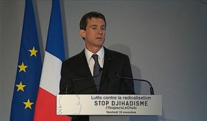 Manuel Valls présente la nouvelle campagne de lutte contre la radicalisation #ToujoursLeChoix