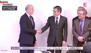 Alain Juppé et François Fillon : première poignée de main après les résultats