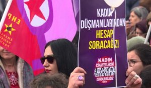 Istanbul: une centaine de femmes manifestent pour leurs droits