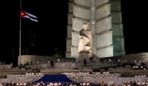 Chefs d'États et de gouvernements rendent hommage à Fidel Castro