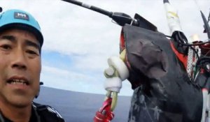 D25 : Kojiro Shiraishi climbing to the top of his mast / Vendée Globe