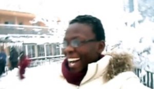 Cette jamaïcaine voit la neige pour la première fois !