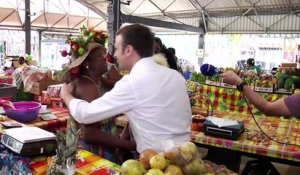 Macron en tournée dans les Antilles