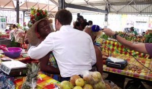 Macron en tournée dans les Antilles