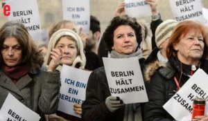 Réfugiés et Berlinois chantent ensemble “We are the world”