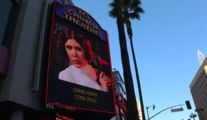 Les fans de Star Wars rendent hommage à Carrie Fisher